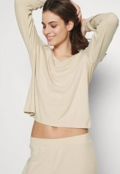 Anna Field Pyjama - Off-White 13 Anna Field Pyjama - Off-White -Anna Field Winkel 1f950543f22a49e99e0bf827dcb85ca5