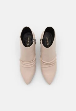 Anna Field Korte Laarzen - Beige 13 Anna Field Korte Laarzen - Beige -Anna Field Winkel 24d56426afbf4c7aab266a44ce48f8cc