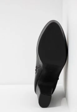 Anna Field Enkellaarsjes Met Hoge Hak - Black 15 Anna Field Enkellaarsjes Met Hoge Hak - Black -Anna Field Winkel 332781b121fb435ea8e45b02e32b8ac2