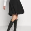 Anna Field Basic Mini A-Line Skirt - Minirok - Black 1 Anna Field Basic Mini A-Line Skirt - Minirok - Black -Anna Field Winkel 463ee107b5bb41bc8529e1f7aa418e7f