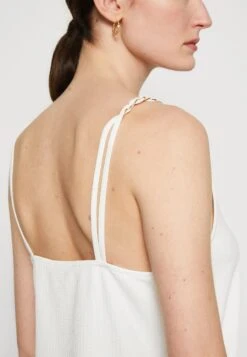Anna Field Top - Off-White 13 Anna Field Top - Off-White -Anna Field Winkel 4b323f7cfd4744708aece2b956328685
