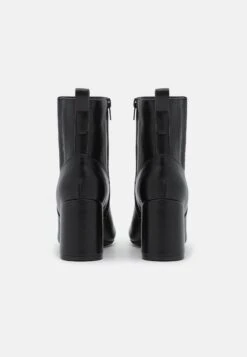 Anna Field Korte Laarzen - Black 11 Anna Field Korte Laarzen - Black -Anna Field Winkel 5d2d432fbb5944eab4f8cbec25e459e2