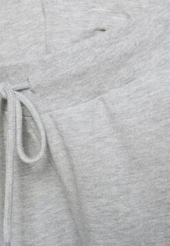 Slim Fit Joggers - Overbump - Trainingsbroek - Light Grey 13 Slim Fit Joggers - Overbump - Trainingsbroek - Light Grey -Anna Field Winkel bdcb41bafe3945bd95f8e6c593930596